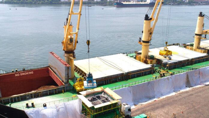 Remote Control Grab – The Best Marine Solution