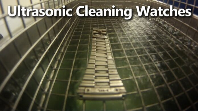 Ultrasonic Cleaning Watches
