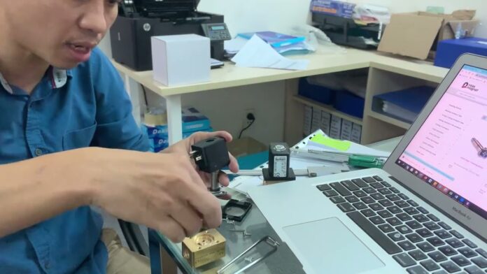 Phẫu thuật valve solenoid để khám phá bên trong solenoid valve có gì. Sửa chữa Solenoild valve ntn?
