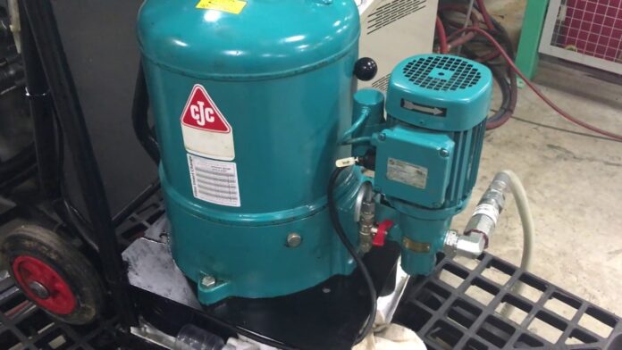 Plastic Injection Machine Removal of Water From Hydraulic Oil | Thiết bị hiệu chuẩn Calibrator