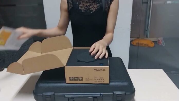 Mở hộp Combo thiết bị hiệu chỉnh đồng hồ đo áp suất Fluke | Fluke 700G 500PSI