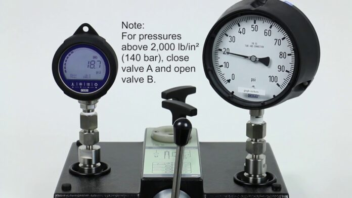 Hiệu chuẩn đồng hồ áp suất với bàn tạo áp CALIBRATOR Việt Nam | Distributor