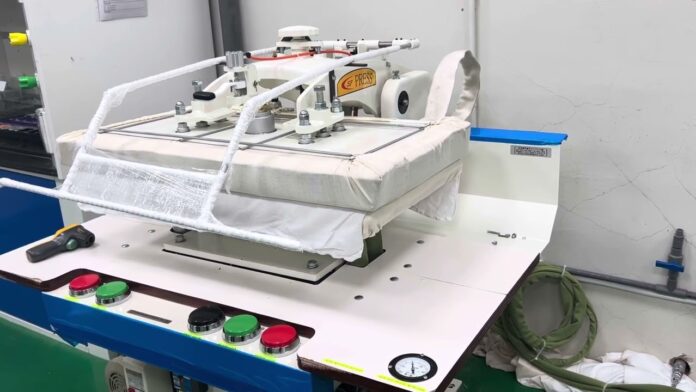 Máy Thử Nghiệm Độ Co Rút Của Vải Bằng Phương Pháp Ép Hơi Nước BCG-80 Daiei Kagaku