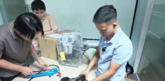 Khui lô hàng thiết bị xiết lực cùng INO team – Khám phá công nghệ đo lường